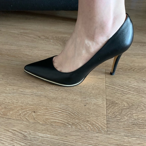 New Marc Fisher pump - Picture 7 of 7